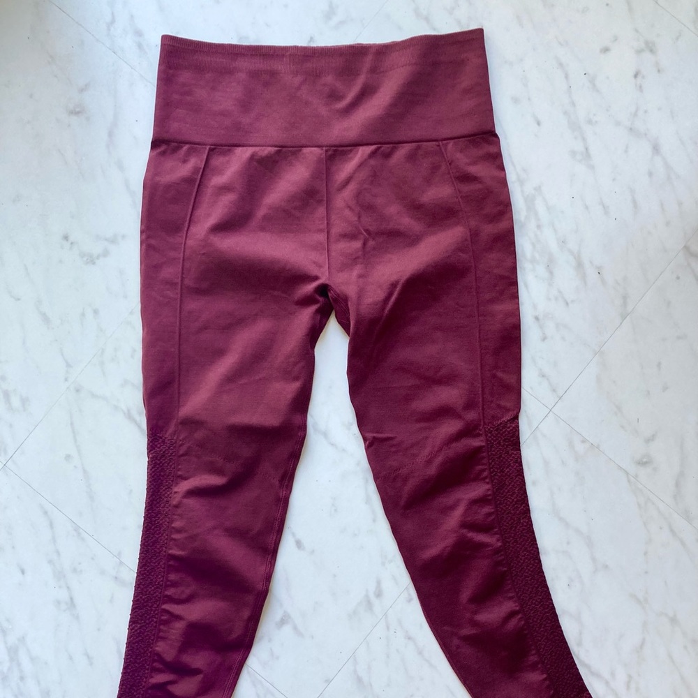 Fabletics compression leggings